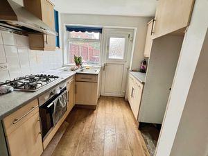 Kitchen- click for photo gallery